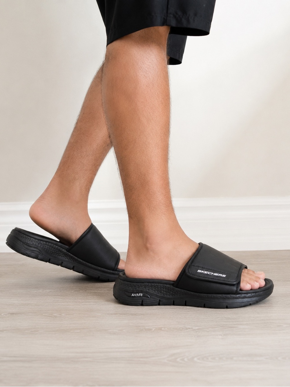 Skechers Arch Fit Men’s Black Slide Sandals Size 12